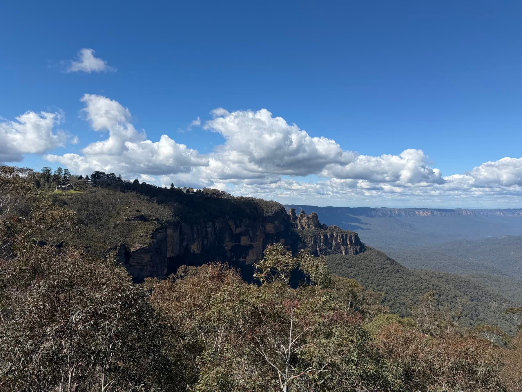 The Blue Mountains beside Scenic World